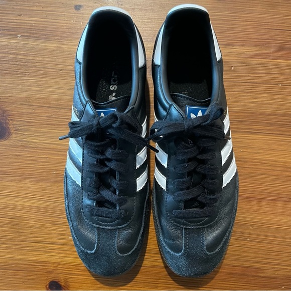 Men’s Adidas Classic Black/White Sambas - Men’s 10.5 - Picture 6 of 8